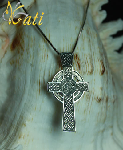 Изготовление серебряного креста с кельтским узором фрезерование и ли лазерная глубокая гравировка
